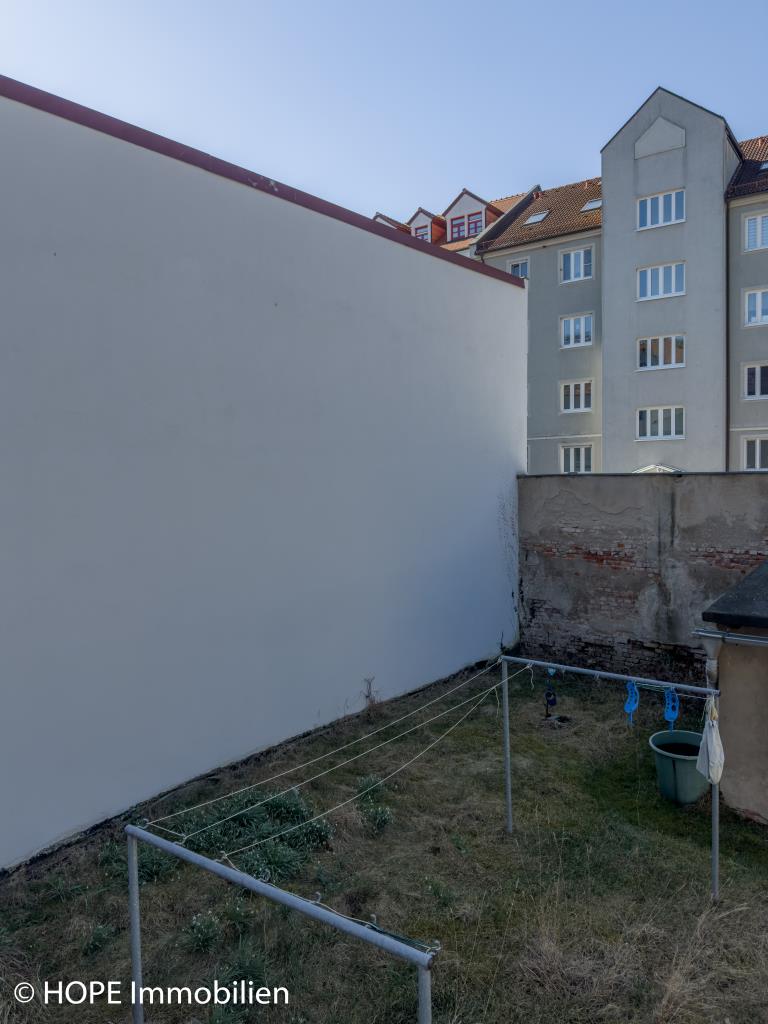 Blick in Hinterhof und Umgebung