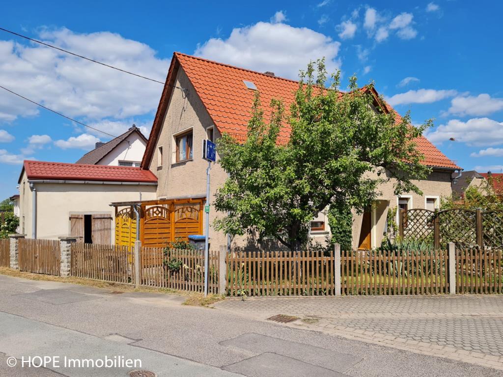 Straßenansicht
