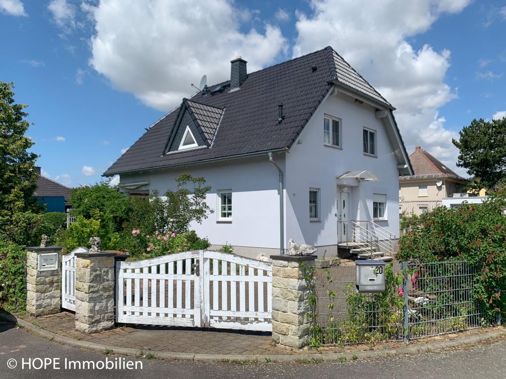 Straßenansicht