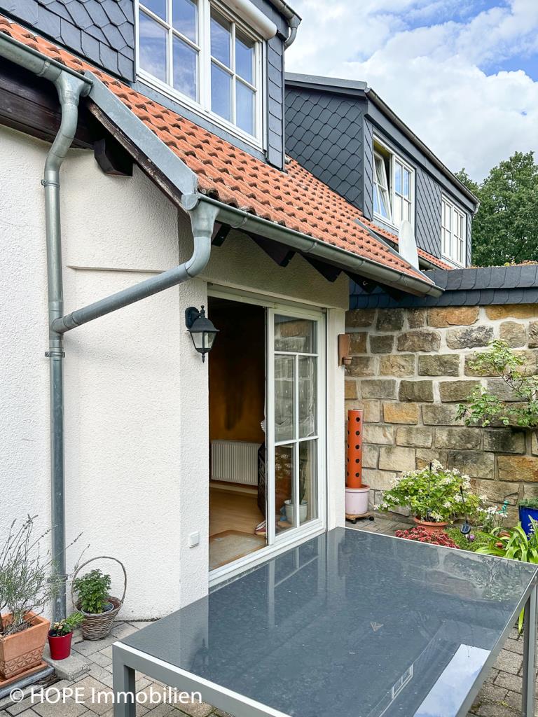 Rückseite mit Terrasse