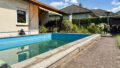 Rückansicht mit Pool