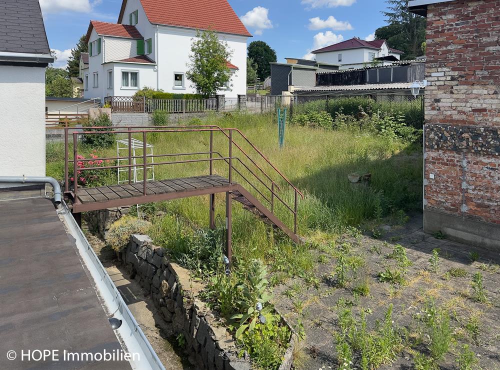 Blick ins Grundstück